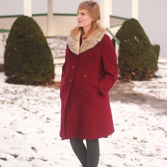 Wool Vintage Coat with Fur Collar - Beautiful Raspberry! - Picture 5 of 7